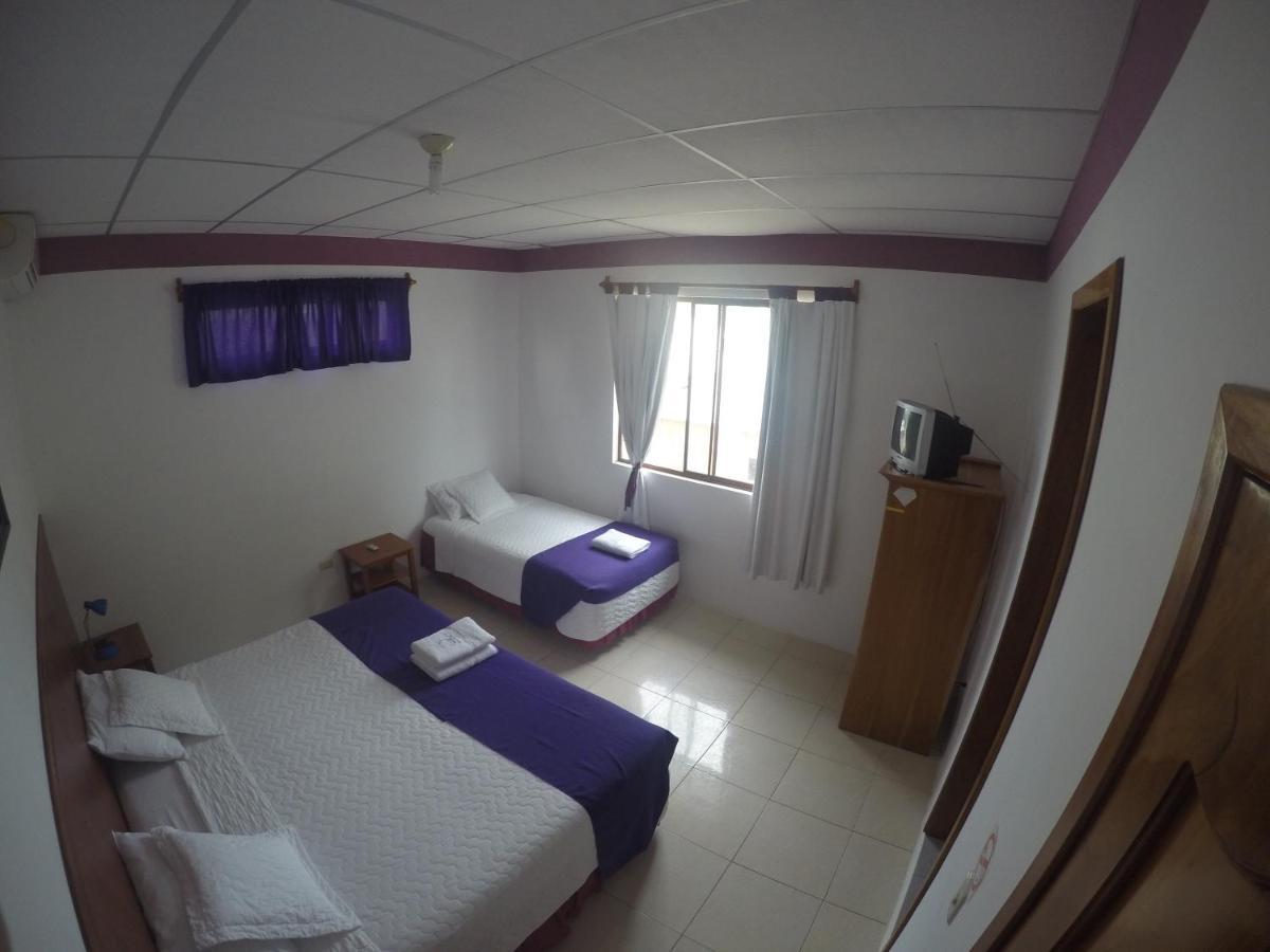 Hotel La Gran Tortuga - ᯤ Starlink Puerto Villamil Eksteriør billede