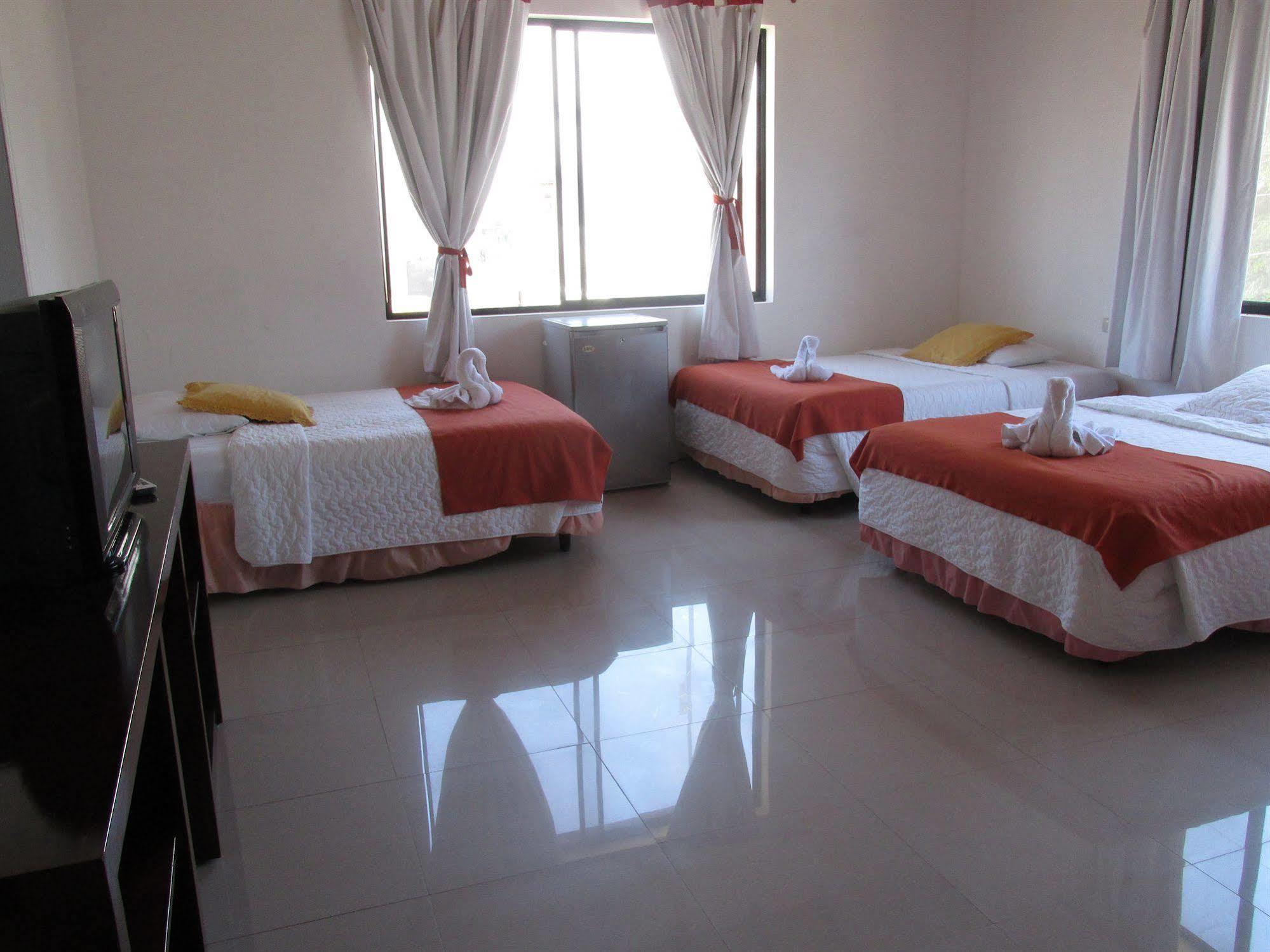 Hotel La Gran Tortuga - ᯤ Starlink Puerto Villamil Eksteriør billede